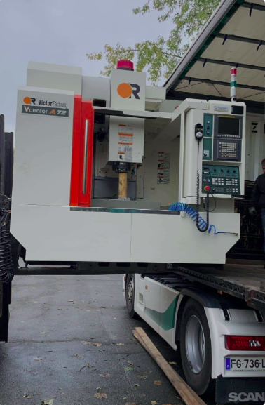 Rachat de machines-outils d'occasion : centre d'usinage Victor Taichung Vcenter-A72 - CGM Services
